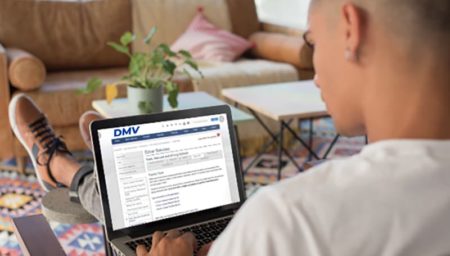 Service sécurisé d’examen en ligne pour les DMVs